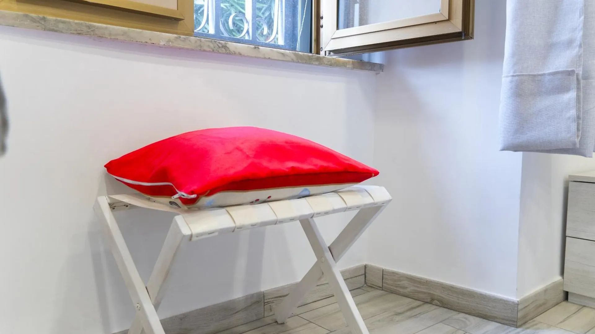 Domus Re Ferdinando Apartment Naples 0*,